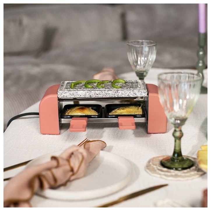 Set a raclette 2 personnes - LIVOO x Marmiton - DOC306 - 450 W - 5 recettes via un QR code - Plateau amovible en granit Set a raclette 2 personnes - LIVOO x Marmiton - DOC306 - 450 W - 5 recettes via un QR code - Plateau amovible en granit