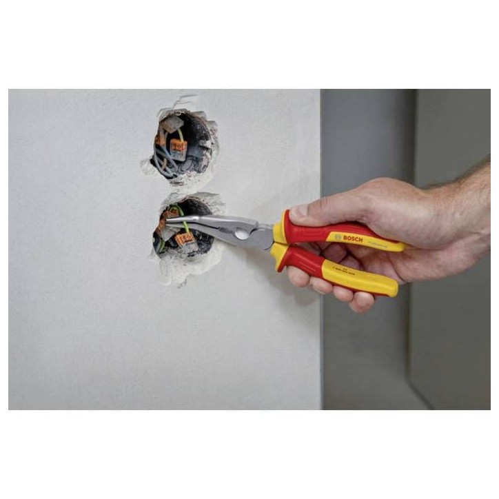Pince VDE a bec long coudée - BOSCH PROFESSIONAL - 200 mm - Isolée jusqu'a 1 000 V - Protection électrique Pince VDE a bec long coudée - BOSCH PROFESSIONAL - 200 mm - Isolée jusqu'a 1 000 V - Protection électrique