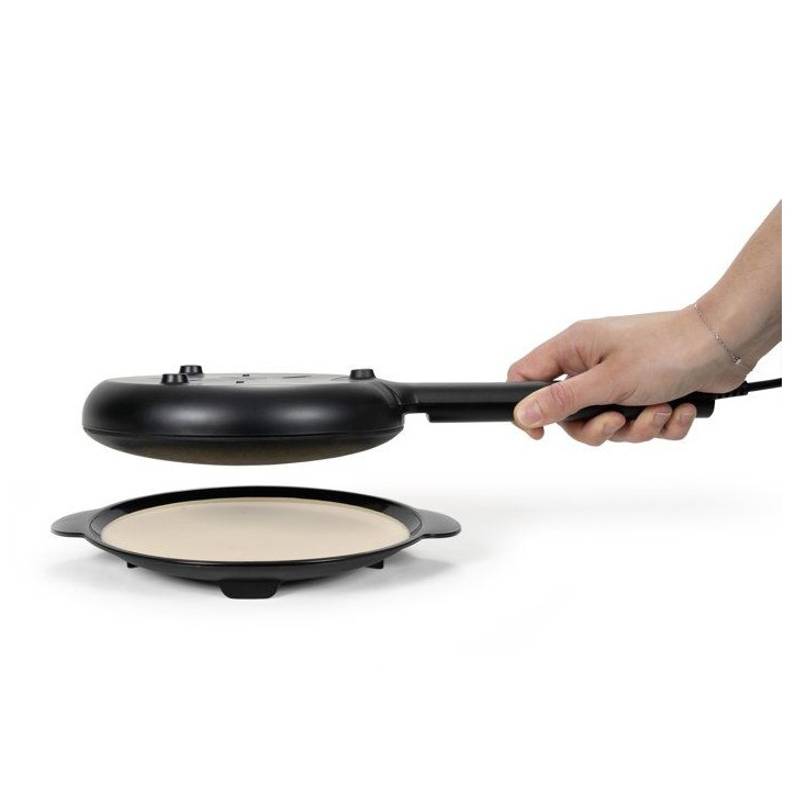 Crepiere électrique Livoo x Marmiton - LIVOO - DOP258CO - 600 W - Ø 20 cm - Poignée thermorésistante - Noir Crepiere électrique Livoo x Marmiton - LIVOO - DOP258CO - 600 W - Ø 20 cm - Poignée thermorésistante - Noir