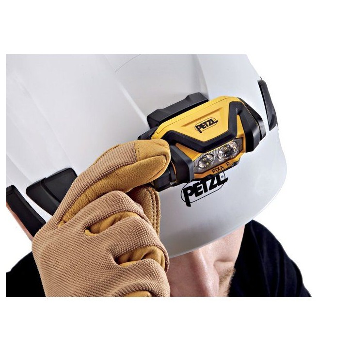 Lampe frontale - PETZL - PIXA R PRO - 600 Lumens - Portée 90 m - Autonomie max 12 h - Batterie CORE 1 250 mAh incluse Lampe frontale - PETZL - PIXA R PRO - 600 Lumens - Portée 90 m - Autonomie max 12 h - Batterie CORE 1 250 mAh incluse