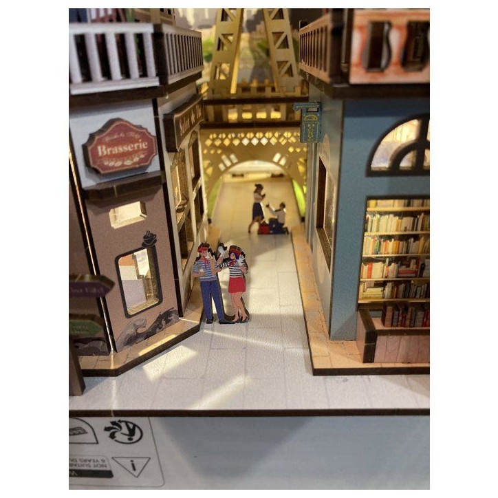 Book Nook - Kit DIY a construire Maquette 3D Serre Livre - REVELL - Tiny Adventures - Paris - LED Book Nook - Kit DIY a construire Maquette 3D Serre Livre - REVELL - Tiny Adventures - Paris - LED