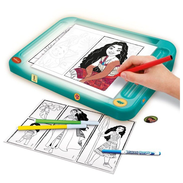 École de dessins avec table lumineuse - Vaiana 2 - LISCIANIGIOCHI - Kit Dessin - Table A4 - Pochoirs & Autocollants - Des 5 ans École de dessins avec table lumineuse - Vaiana 2 - LISCIANIGIOCHI - Kit Dessin - Table A4 - Pochoirs & Autocollants - Des 5 ans