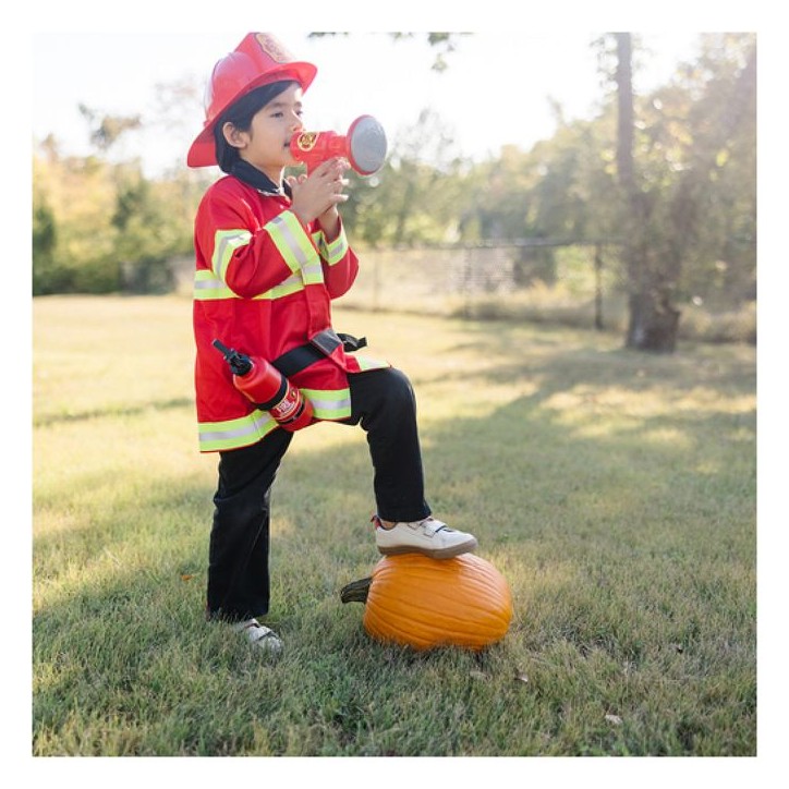PACK POMPIER COSTUME + ACCESSOIRES Melissa & Doug PACK POMPIER COSTUME + ACCESSOIRES Melissa & Doug