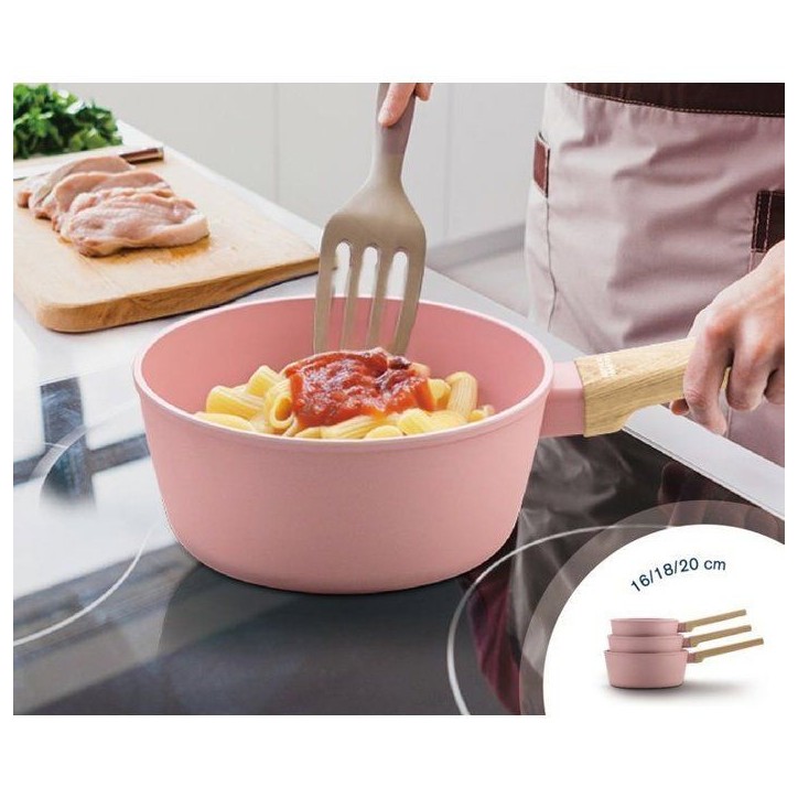 Set de 3 casseroles - Tous feux dont induction - ARTHUR MARTIN - AM0702 - Revetement céramique - Ø 16-18-20 cm - Rose Set de 3 casseroles - Tous feux dont induction - ARTHUR MARTIN - AM0702 - Revetement céramique - Ø 16-18-20 cm - Rose