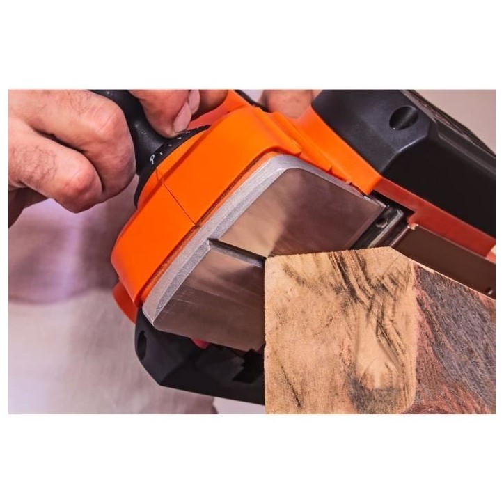 Rabot filaire - BLACK&DECKER - BEW712-QS - 710W - 82cm largeur de rabotage - Avec mallette de transport Rabot filaire - BLACK&DECKER - BEW712-QS - 710W - 82cm largeur de rabotage - Avec mallette de transport