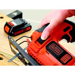 Scie sauteuse pendulaire sans-fil BLACK+DECKER 18V - 1 batterie 2,0 Ah