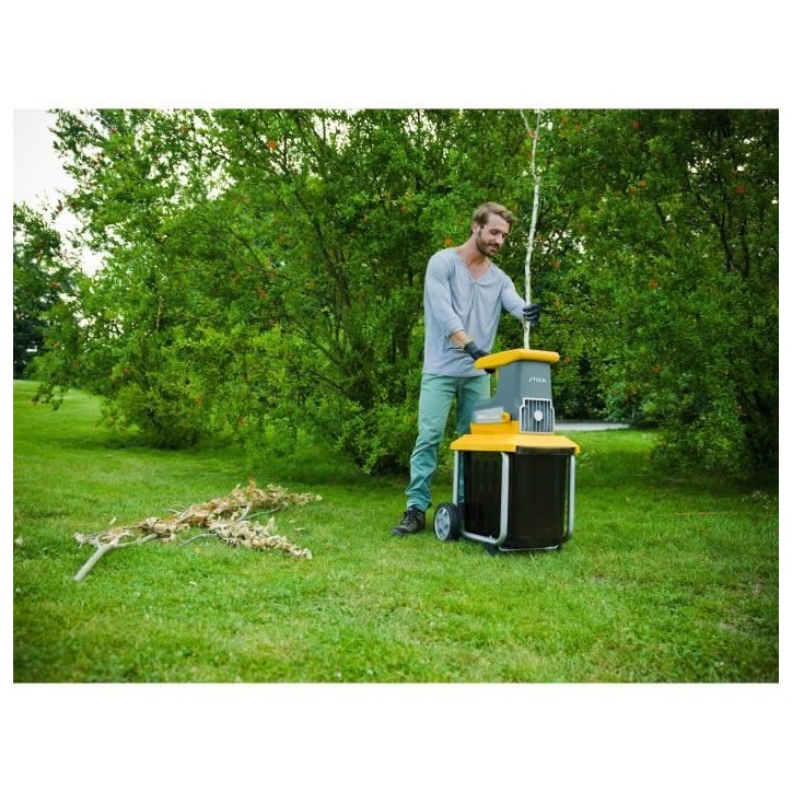 Broyeur électrique - STIGA - BIO SILENT 2500 - Broyage jusqu'a 40 mm - Rotor a 8 dents - Bac 60 L Broyeur électrique - STIGA - BIO SILENT 2500 - Broyage jusqu'a 40 mm - Rotor a 8 dents - Bac 60 L