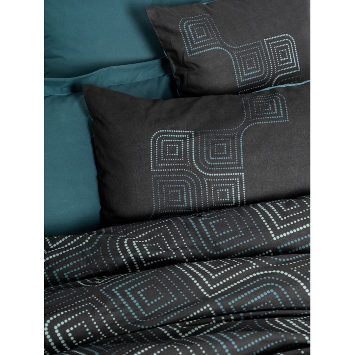 Parure de lit - 1 housse de couette 140 x 200cm + 1 taies d'oreiller 60 x 60 cm - 100% coton renforcé - Imprimé Bleu pétrole Parure de lit - 1 housse de couette 140 x 200cm + 1 taies d'oreiller 60 x 60 cm - 100% coton renforcé - Imprimé Bleu pétrole