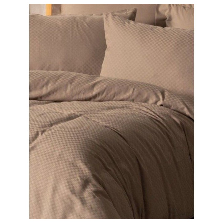 Parure de lit - 1 housse de couette 140 x 200cm + 1 taies d'oreiller 60 x 60 cm - 100% coton renforcé - Imprimé carreaux Vison Parure de lit - 1 housse de couette 140 x 200cm + 1 taies d'oreiller 60 x 60 cm - 100% coton renforcé - Imprimé carreaux Vison