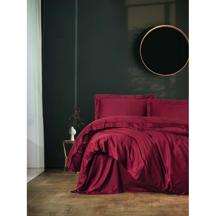 Parure de lit - 1 housse de couette 140 x 200cm + 1 taies d'oreiller 60 x 60 cm - Satin - Rouge bordeaux Parure de lit - 1 housse de couette 140 x 200cm + 1 taies d'oreiller 60 x 60 cm - Satin - Rouge bordeaux