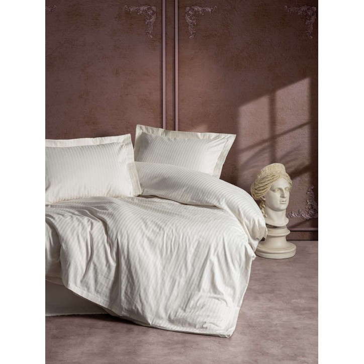 Parure de lit - 1 housse de couette 140 x 200cm + 1 taies d'oreiller 60 x 60 cm - Satin - Imprimé rayures Ecru Parure de lit - 1 housse de couette 140 x 200cm + 1 taies d'oreiller 60 x 60 cm - Satin - Imprimé rayures Ecru