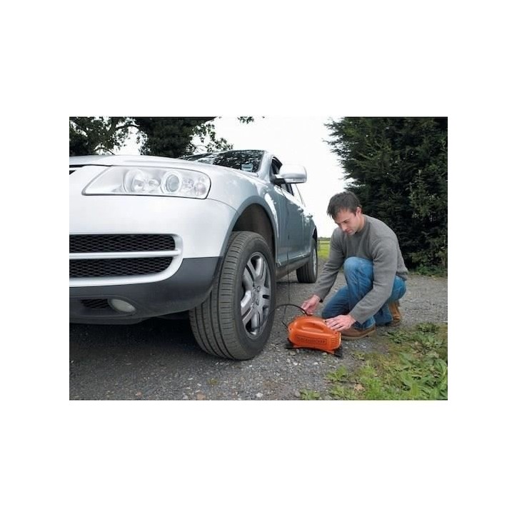 Gonfleur-compreseur BLACK+DECKER ASI200-XJ 8,27 bars/ 120 psi Gonfleur-compreseur BLACK+DECKER ASI200-XJ 8,27 bars/ 120 psi