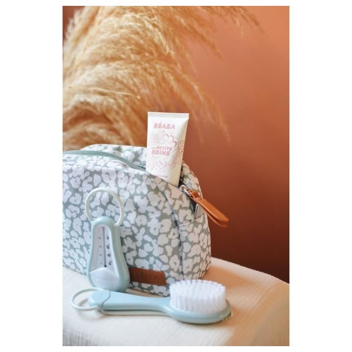 BEABA, Trousse de toilette bébé cherry blossom BEABA, Trousse de toilette bébé cherry blossom