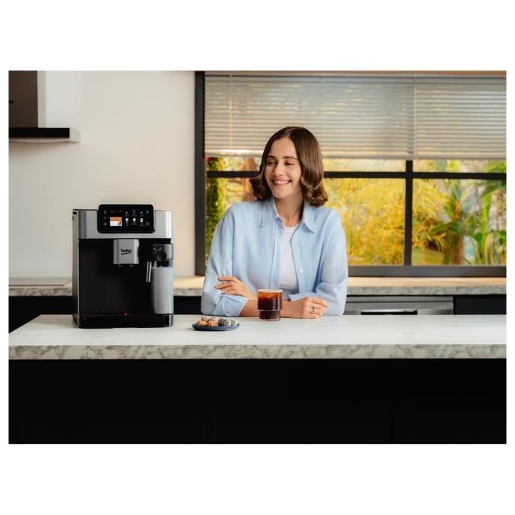 Machine a café avec broyeur - BEKO - CEG7348X - 1350 W - 250g de grains - Noir / Silver Machine a café avec broyeur - BEKO - CEG7348X - 1350 W - 250g de grains - Noir / Silver