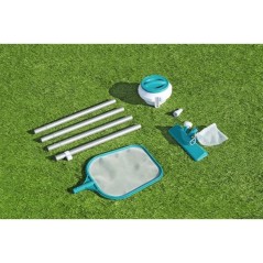 Kit de nettoyage piscine jusqu'a 3,96m - Bestway - Aquaclear - épuisette, flotteur, aspirateur, bande de test, patch de répara