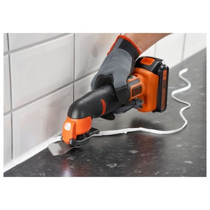 Outil oscillatoire multifonction sans fil - BLACK&DECKER - BDCOS18N-XJ - 18V - Sans batterie - 18 accessoires