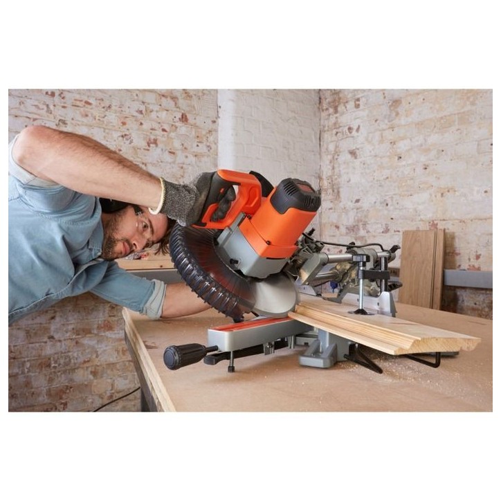 Scie a onglet radiale 25,4 cm, 2100W - BLACK+DECKER - BES710-QS Scie a onglet radiale 25,4 cm, 2100W - BLACK+DECKER - BES710-QS