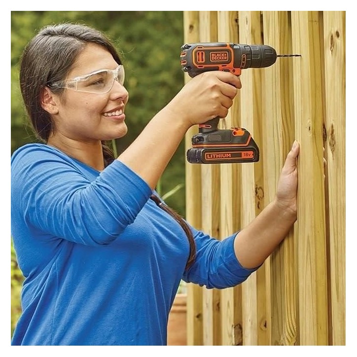Perceuse visseuse sans fil - Black+Decker - 18V - 1 batterie 1,5Ah - Compacte et légere Perceuse visseuse sans fil - Black+Decker - 18V - 1 batterie 1,5Ah - Compacte et légere