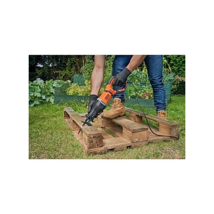 BLACK+DECKER BES301-QS SCIE SABRE 750W BLACK+DECKER BES301-QS SCIE SABRE 750W