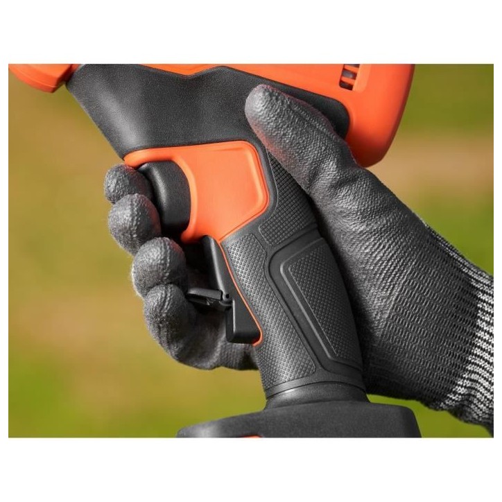 Sécateur électrique sans fil + batterie 2Ah + chargeur - BLACK+DECKER - BCPP18D1-QW - 18V - Coupe 25mm Sécateur électrique sans fil + batterie 2Ah + chargeur - BLACK+DECKER - BCPP18D1-QW - 18V - Coupe 25mm