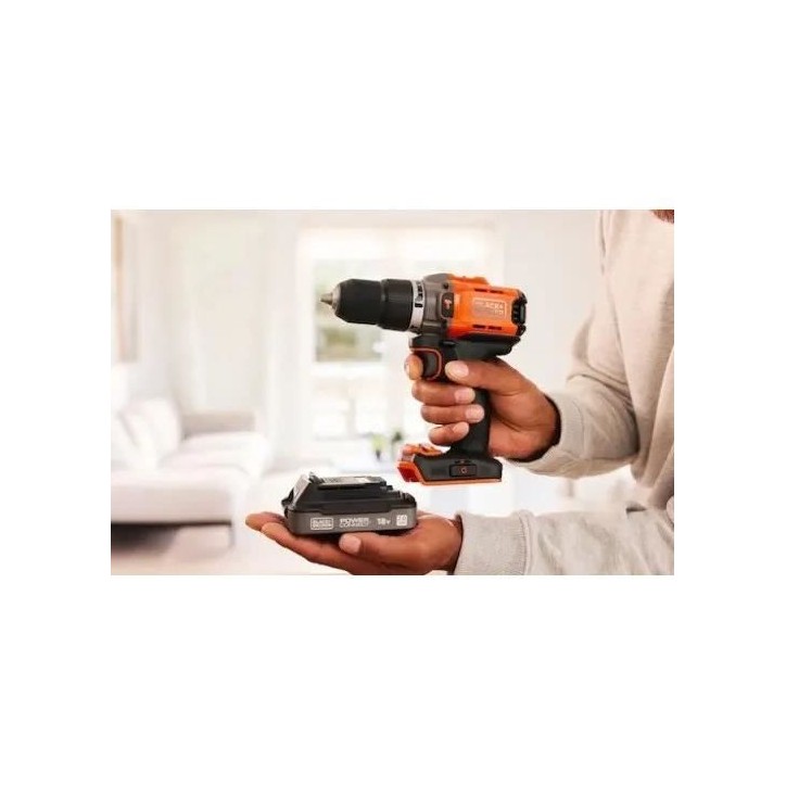 Perceuse a percussion sans fil BLACK+DECKER - BCD383D2XKA-QW - 18V - 2 batteries 2.0Ah - Mallette de 80pcs Perceuse a percussion sans fil BLACK+DECKER - BCD383D2XKA-QW - 18V - 2 batteries 2.0Ah - Mallette de 80pcs