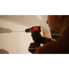 Perceuse a percussion sans fil BLACK+DECKER - BCD383D2XKA-QW - 18V - 2