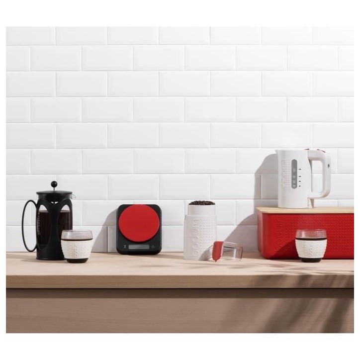 Boite a pain - BODUM - 11740-04 - Petit modele - Couvercle bambou - Rouge