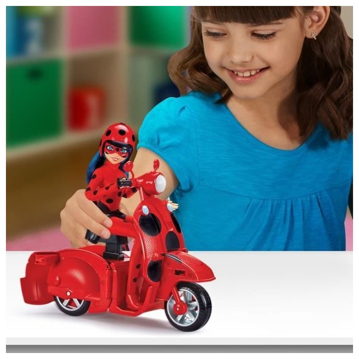 Scooter Miraculous Switch'n go + poupée articulée Ladybug Lucky Charm BANDAI 26 cm - P50668