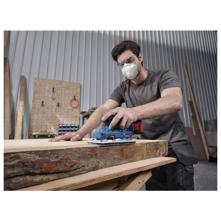 Ponceuse vibrante sans fil BOSCH PROFESSIONAL - GSS18V-18 - Sac a poussiere + feuille abrasive Ponceuse vibrante sans fil BOSCH PROFESSIONAL - GSS18V-18 - Sac a poussiere + feuille abrasive