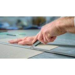 Cutter a lame sectionnable 9 mm BOSCH