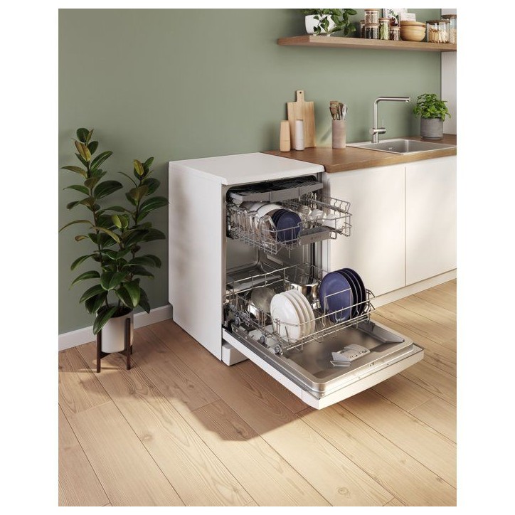 Lave-vaisselle pose libre BOSCH SMS4HMW08E SER4 - 14 couverts - EcoSilence Drive - L60cm - 44dB - tiroir a couverts - Blanc Lave-vaisselle pose libre BOSCH SMS4HMW08E SER4 - 14 couverts - EcoSilence Drive - L60cm - 44dB - tiroir a couverts - Blanc