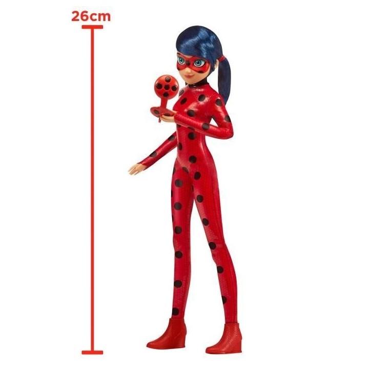 BANDAI - Miraculous Ladybug - Poupée mannequin 26 cm - Ladybug avec son téléphone - Nouveau costume effet vinyle - P50028
