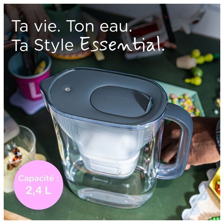 Carafe filtrante - BRITA - Style Essential Bleu minéral - Capacité 2,4L dont 1,4L d'eau filtrée - 4x Maxtra Pro Pure Performa Carafe filtrante - BRITA - Style Essential Bleu minéral - Capacité 2,4L dont 1,4L d'eau filtrée - 4x Maxtra Pro Pure Performa