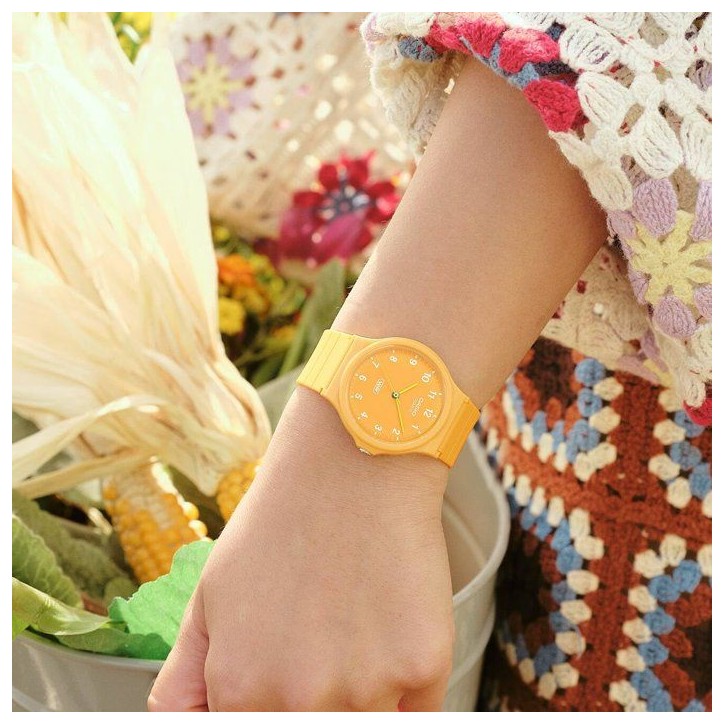 Montre - CASIO - MQ-24B - Mixte - Jaune - Quartz - Analogique Montre - CASIO - MQ-24B - Mixte - Jaune - Quartz - Analogique