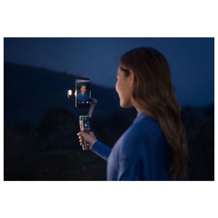 Stabilisateur - DJI - Osmo Mobile 8P - Advanced Tracking Combo Stabilisateur - DJI - Osmo Mobile 8P - Advanced Tracking Combo