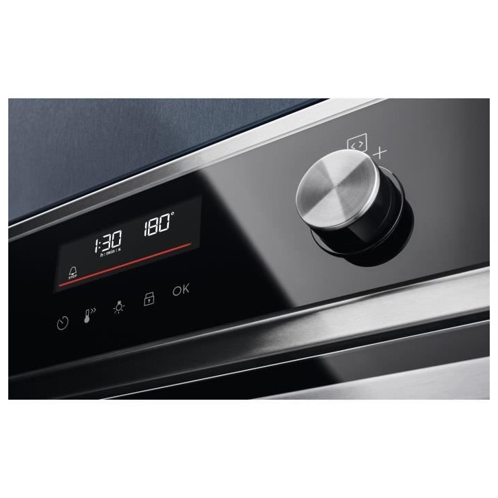 Four ELECTROLUX EOF6P56BX - Chaleur tournante pulsée - Pyrolyse - Porte froide - 25 recettes pré-programmées Four ELECTROLUX EOF6P56BX - Chaleur tournante pulsée - Pyrolyse - Porte froide - 25 recettes pré-programmées