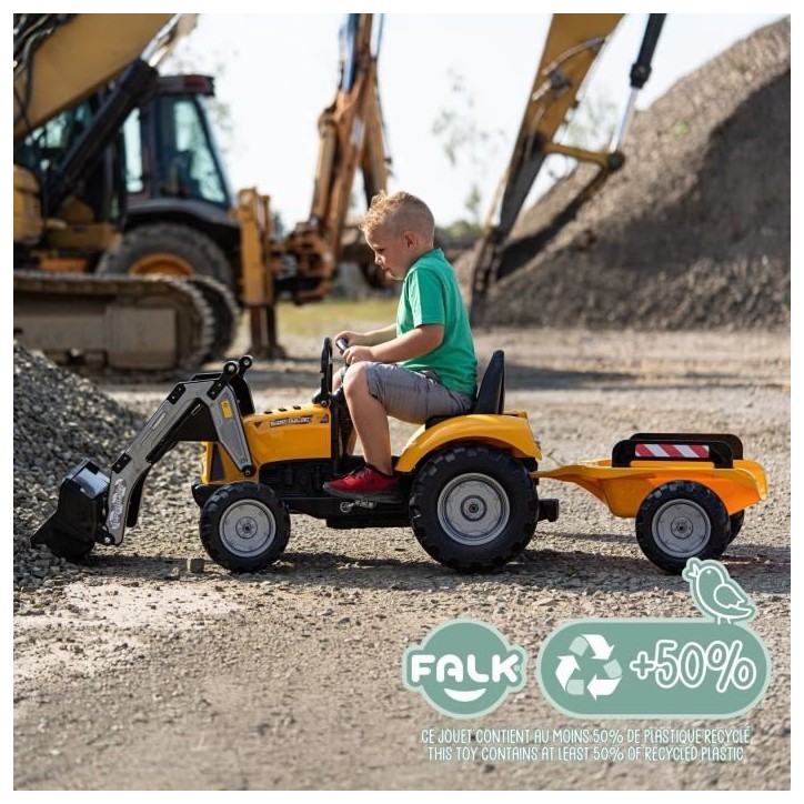 Tractopelle a pédales SuperBuilder - FALK - Capot ouvrant et remorque - Fabriqué en France - 60% de plastique recyclé - Des 3 Tractopelle a pédales SuperBuilder - FALK - Capot ouvrant et remorque - Fabriqué en France - 60% de plastique recyclé - Des 3