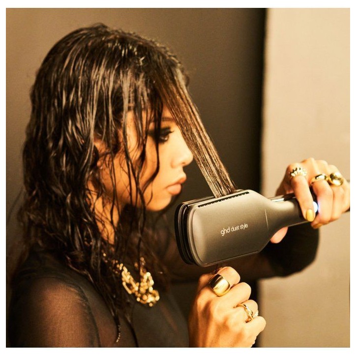 Lisseur séchant - GHD - Duet Style - Noir - 2-en-1 - Air-Fusion - Mode Shine Shot Lisseur séchant - GHD - Duet Style - Noir - 2-en-1 - Air-Fusion - Mode Shine Shot