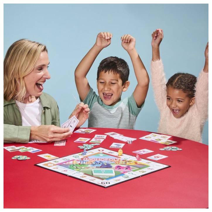 Monopoly Junior 2 en 1 carré (édition 2026), Jeu de Plateau, Plateau réversible, 2 a 4 Joueurs, 20 Min, Version française, d Monopoly Junior 2 en 1 carré (édition 2026), Jeu de Plateau, Plateau réversible, 2 a 4 Joueurs, 20 Min, Version française, d