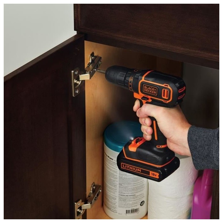 Kit perceuse visseuse sans fil - 18V - BLACK+DECKER - BDCDC18BAFC-QW - 2 batteries - chargeur - coffret + 80 accessoires Kit perceuse visseuse sans fil - 18V - BLACK+DECKER - BDCDC18BAFC-QW - 2 batteries - chargeur - coffret + 80 accessoires