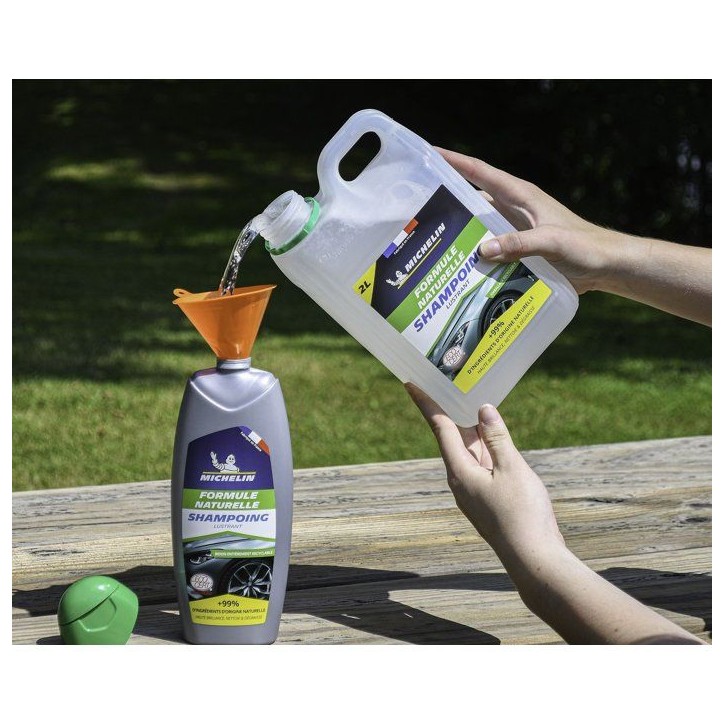 Shampoing - MICHELIN - Formule Naturelle - Lustrant auto - 500ml Shampoing - MICHELIN - Formule Naturelle - Lustrant auto - 500ml