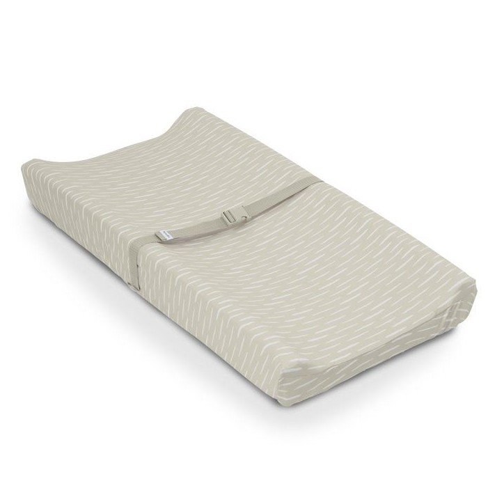 INGENUITY- Matelas a langer beige a contour réhaussé et harnais de sécurité, déhoussable INGENUITY- Matelas a langer beige a contour réhaussé et harnais de sécurité, déhoussable