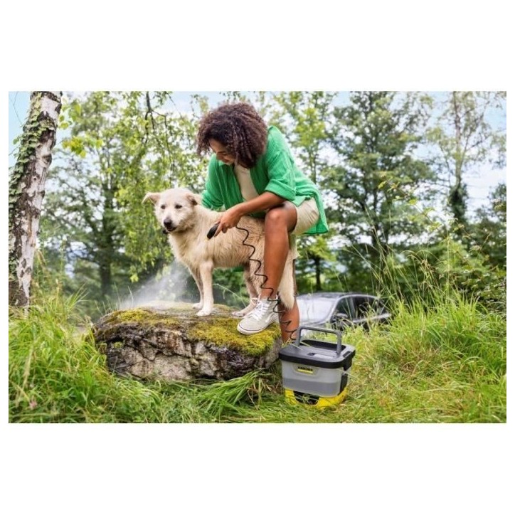 Nettoyeur mobile Karcher OC 4 - Pression 5 bar- Batterie intégrée- réservoir 8L Nettoyeur mobile Karcher OC 4 - Pression 5 bar- Batterie intégrée- réservoir 8L