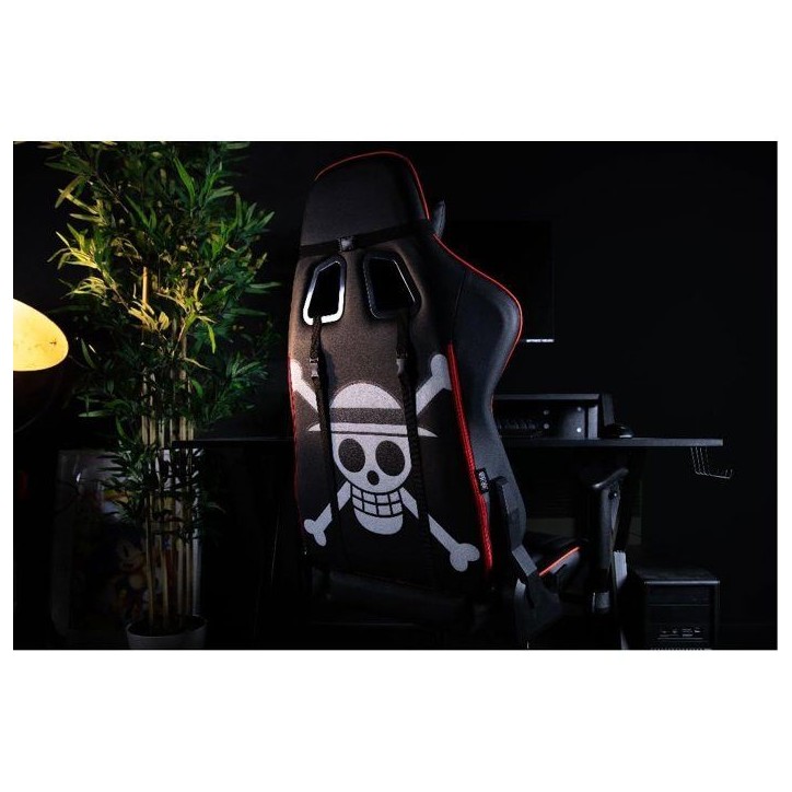 Chaise de bureau gaming - KONIX - One Piece - Inclinaison siege 150° - Cuir - Coussin lombaires et cervicaux réglable - Noir Chaise de bureau gaming - KONIX - One Piece - Inclinaison siege 150° - Cuir - Coussin lombaires et cervicaux réglable - Noir