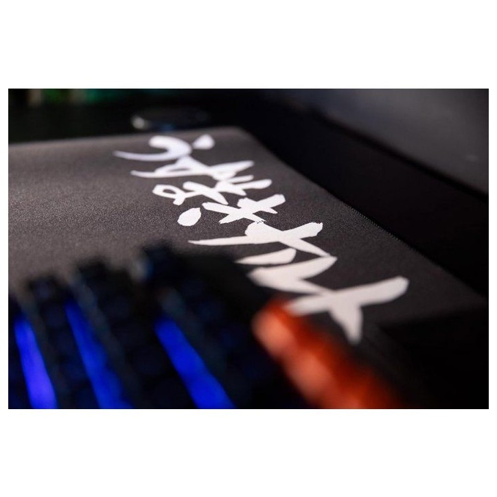 Tapis de souris gaming - KONIX - Naruto Shippuden - XXL 90 x 46 cm - Base antidérapante en caoutchouc - Noir Tapis de souris gaming - KONIX - Naruto Shippuden - XXL 90 x 46 cm - Base antidérapante en caoutchouc - Noir