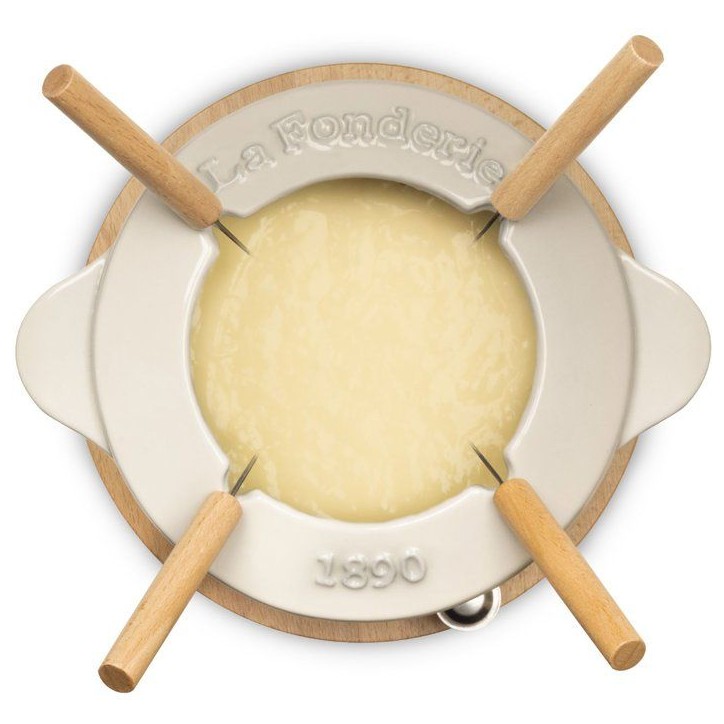 Fondue en fonte émaillée - LA FONDERIE 1890 - MONT JOLY - 1,2 L - 4 personnes - Beige Fondue en fonte émaillée - LA FONDERIE 1890 - MONT JOLY - 1,2 L - 4 personnes - Beige