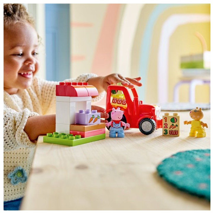 LEGO DUPLO Peppa Pig 10468 Tracteur et Marché - Jeu Éducatif des 2 ans - Cadeau pour Bébé