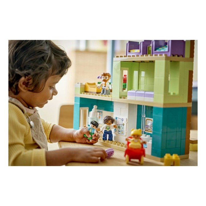LEGO DUPLO Ma Ville 10470 La Maison Familiale Moderne 3-en-1 - Jouet Fille ou Garçon 2 ans LEGO DUPLO Ma Ville 10470 La Maison Familiale Moderne 3-en-1 - Jouet Fille ou Garçon 2 ans