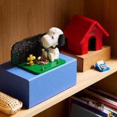 LEGO Ideas 21368 Peanuts : La Niche de Snoopy - Set de Construction Ad