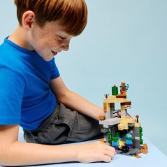 LEGO Minecraft 21587 Le Donjon de Zombies - Jeu Interactif pour Garço